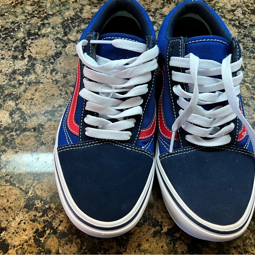 Vans‎ - Picture 5 of 6